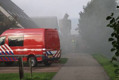 Rook boven A30 door brand in hooischuur Lunteren