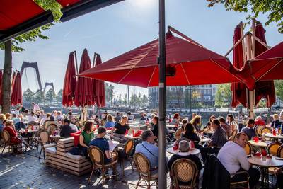 Nederland maakt zich op voor fraai terrasjesweer