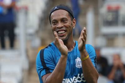 Privé de passeport, Ronaldinho devient... ambassadeur du tourisme au Brésil