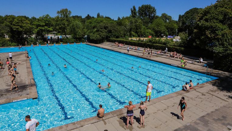 Zwembaden Langer Open Wegens Hitte Het Parool