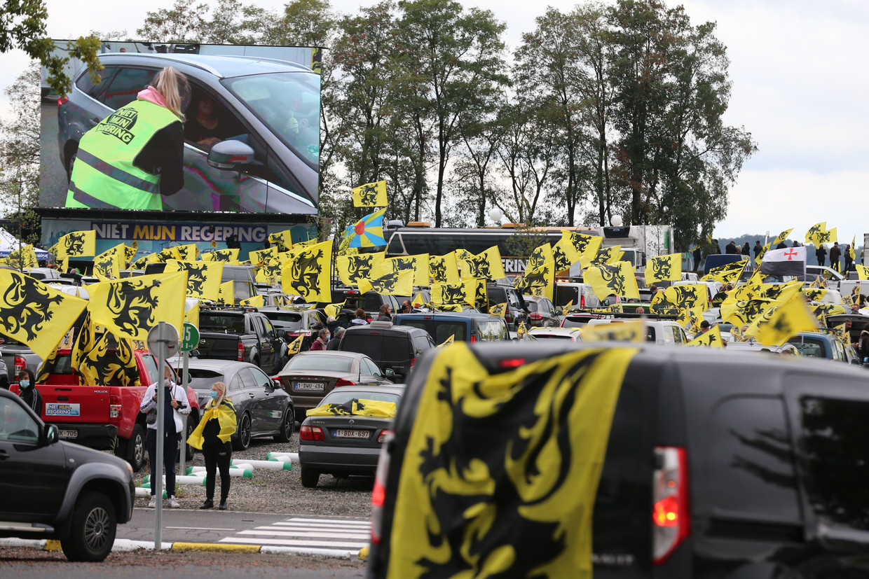 Vlaams Belang houdt protestrit in Brussel, met 5.000 auto ...