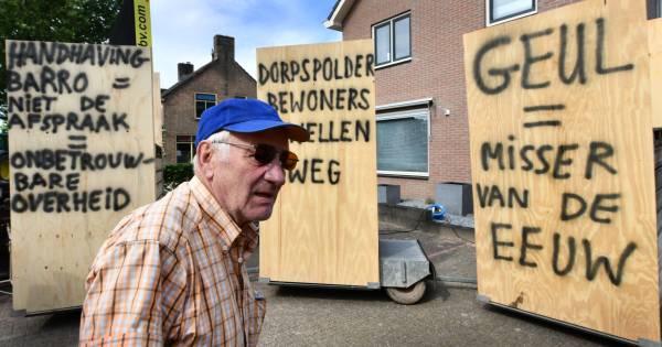 Nevengeul Varik definitief van de baan