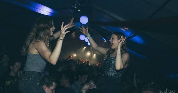 Van carbidschieten met vrienden naar festival met 1.250 bezoekers: ‘Het is een beetje uit de hand ge