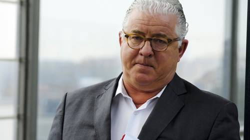 Jeroen Piqueur wil andere curator: “Deze is niet te vertrouwen en streek onterecht coronapremie op”