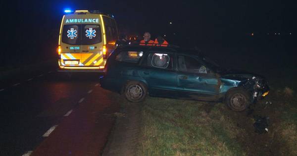Automobilist rijdt greppel in bij Gendringen - De Gelderlander