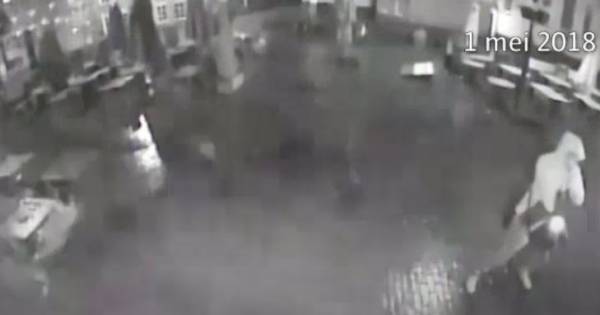 Politie geeft beelden vrij van daders aanslagen op café en ijssalon in Veenendaal.