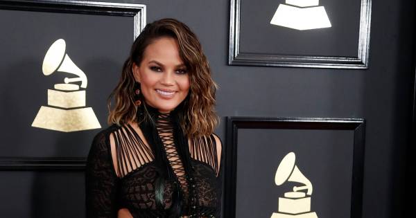 Chrissy Teigen Al Zwanger Tijdens Operatie De Test Was Negatief Show Ad Nl