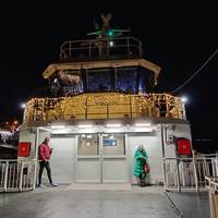 ‘Ik had vier minnaars’ en andere ontboezemingen op een nachtelijke veerpontvaart tussen Linker- en Rechteroever