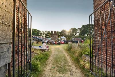 ‘Slopende’ voorstelling in sfeervolle ruïne Batenburg