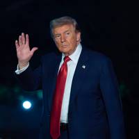Trump verwacht ‘vanavond’ antwoord van Iran op Amerikaans voorstel om oorlog te beëindigen • Zeker 31 doden bij Israëlische aanvallen in Libanon