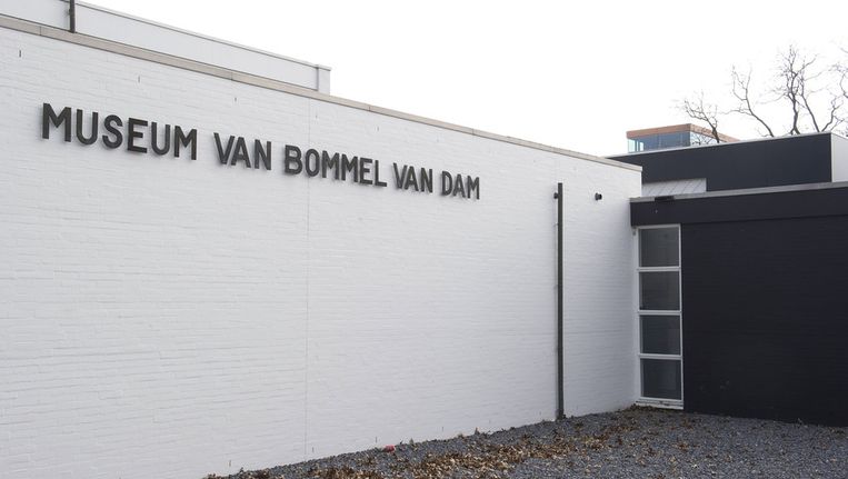 Kunstwerken gestolen uit Museum Van Bommel van Dam in Venlo Kunstwerken gestolen uit Museum Van Bommel van Dam in Venlo