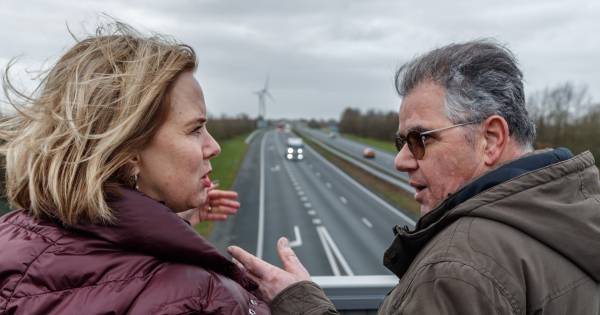 Een 'moetje', meer lijkt het ministerbezoek aan Helwijk en Heijningen niet - BN DeStem