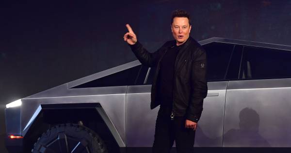 Elon Musk: Jouw benzine- of dieselauto is straks niets meer waard
