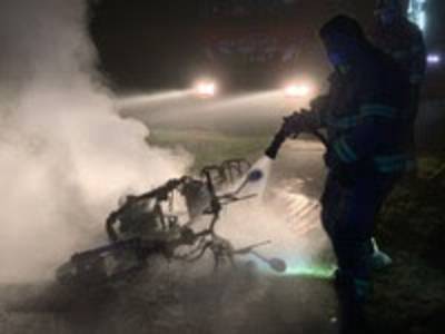 Scooter gaat in vlammen op: mogelijk brandstichting in Terborg