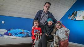 Mama die afscheid maanden voorbereidde, sneller gestorven dan verwacht: “Ze wilde begrafenis met champagne en hapjes, maar dat kan nu niet”