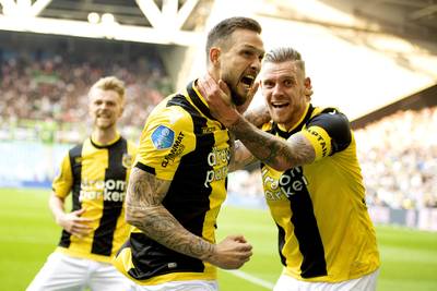 Vitesse zorgt voor fikse schadepost PSV in titelrace