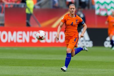Van den Berg ontbindt contract bij Reading en keert terug naar Nederland
