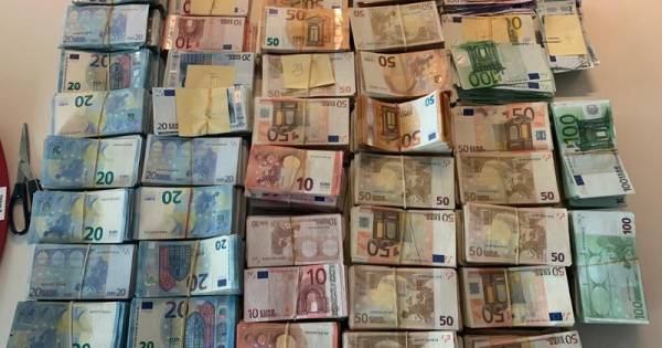 Politie vindt 400 duizend euro cash na vondst hennepkwekerij.