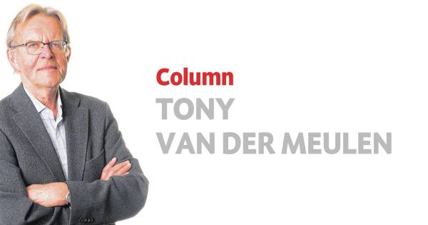 Wie regelt waar al die aardbeienplukkers moeten wonen?