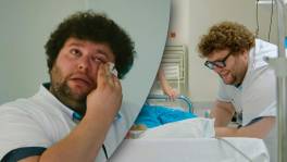 Manu breekt op het moment dat hij afscheid neemt van patiënt
