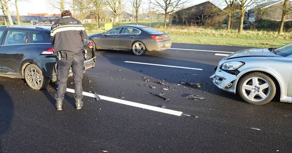 Vertraging neemt af op A1 door aanrijding bij Rijssen.