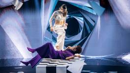 ’Je lanceert jezelf van de tafel’: finale-duo Joshua en Emma imponeert ...