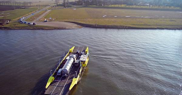Proef met pinnen op pont Megen-Appeltern | Oss eo - BD.nl