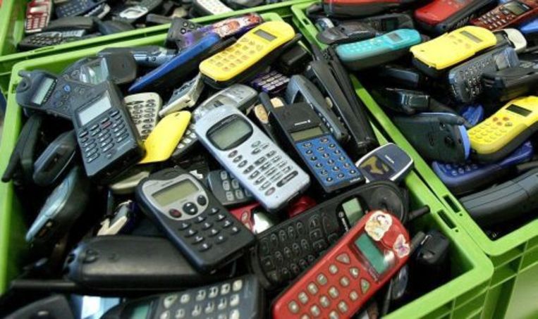 Oude Mobieltjes Inleveren Via De Brievenbus Het Parool