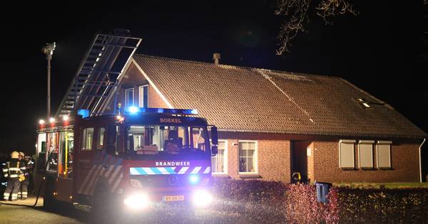 Kind ontdekt brand en waarschuwt gezin in Venhorst - De Gelderlander