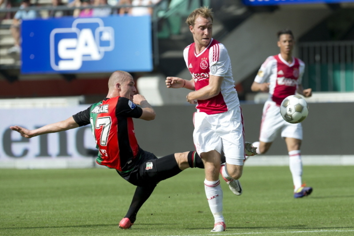 Ajax overklast klungelend NEC met 6 goals | Het Parool