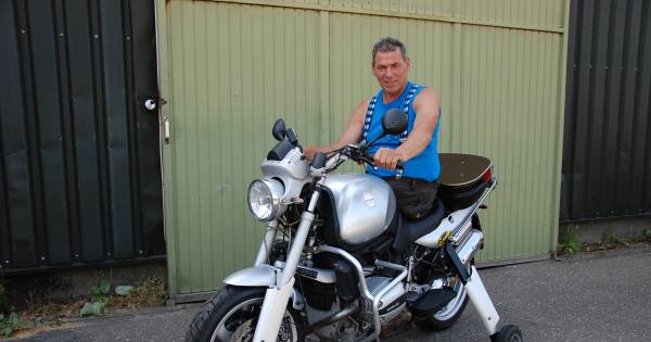 Eenbenige Karel uit Albergen naar rechter om te mogen motorrijden - Tubantia