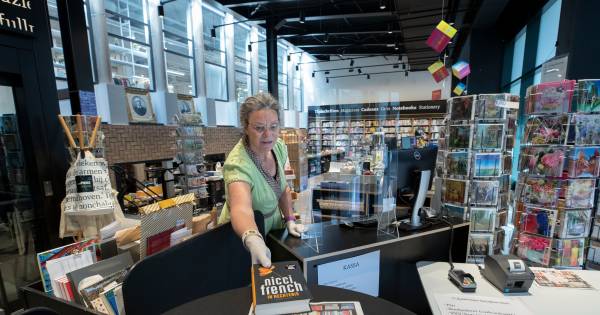 Steeds Meer Deuren Openen Weer In De Eindhovense Binnenstad Afstand Houden Is Het Toverwoord Eindhoven Ed Nl