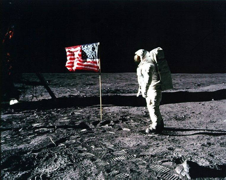 Familie van Neil Armstrong organiseert historische veiling items van Apolloprogramma te koop