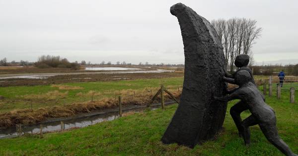 Deel van Hemelrijkse Waard bij Oijen dicht na ondermijning terrein - BD.nl