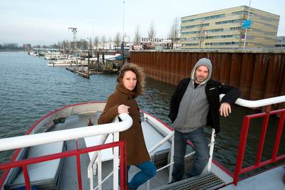 Woonboot vogelvrij in Nieuwe Haven