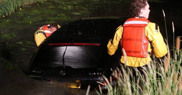 Auto meldt te water raken tussen Zuilichem en Brakel bij hulpdiensten; bestuurder spoorloos - BD.nl