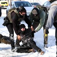 Trump wil ‘iets zachtere hand’ bij uitvoeren immigratiebeleid • Zege voor Democraten: nieuwe kieskaart Californië goedgekeurd