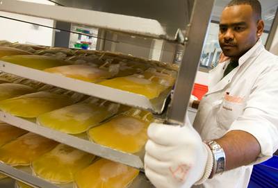 Tekort aan bloedplasma dreigt door één patiënt: donoren gezocht