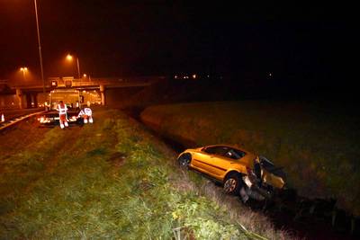 Bonnen voor negeren rood kruis tussen A50 en A15. ‘Nóóit doen’, zegt Rijkswaterstaat