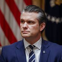 FT: adviseur Hegseth wilde vlak voor start oorlog in defensie investeren • Florida plant om luchthaven naar Trump te vernoemen