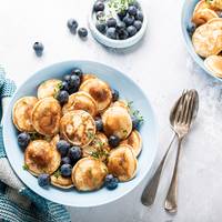 Zelf poffertjes bakken? Dit is álles wat je daarover wilt weten