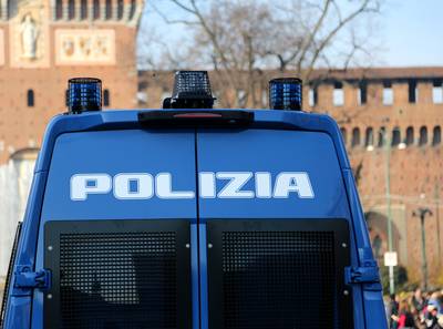 Italiaanse politie pakt vader op die zeventienjarige dochter verkocht