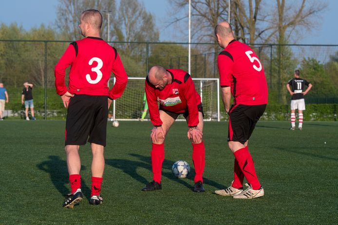 View Voetballen Of Vechten Background