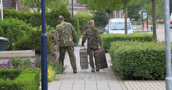 Bizarre ontdekking in de Achterhoek: mini-museum vol wapenonderdelen in woning - Tubantia