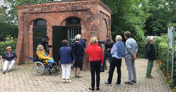 Voormalig fabrieksdorp Budel-Dorplein in trek bij wandelaars - Eindhovens Dagblad