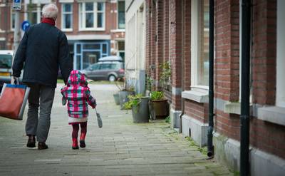 FNV waarschuwt kabinet: 'AOW-leeftijd 66, anders geen pensioenakkoord'