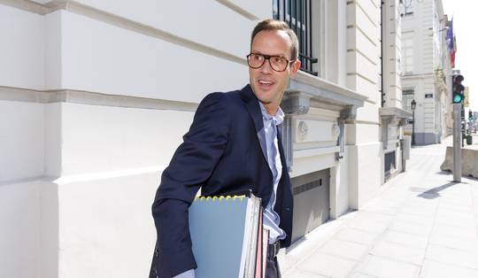 ‘Beenders verweet me paniekzaaierij’: hoe de alarmsignalen rond asbestzand maanden werden genegeerd