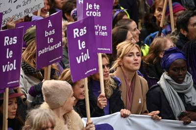 Al 137 Franse vrouwen dit jaar vermoord door (ex-)partner, duizenden mensen protesteren