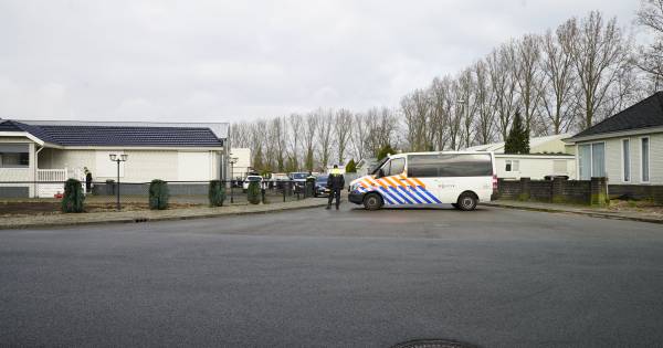 Zonder woorden..... Grote wapenactie van politie en Defensie in Deventer: verdachten aangehouden op woonwagenkamp .