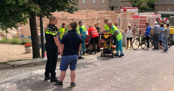 Traumahelikopter naar Wijk en Aalburg na valpartij van man op achterhoofd: slachtoffer naar ziekenhu